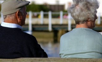 ΝΥΤ: Η Γερμανία μειώνει το όριο συνταξιοδότησης ενώ βυθίζει το Νότο