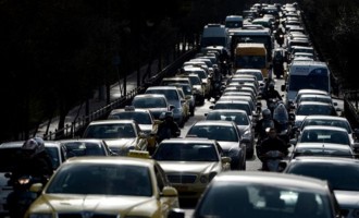 Κυκλοφοριακή συμφόρηση στην Κηφισίας μετά από καραμπόλα 5 οχημάτων