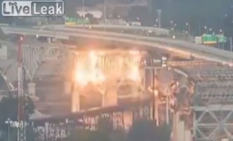 Κλίβελαντ: Εντυπωσιακή καταστροφή γέφυρας (βίντεο)