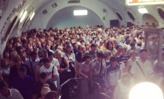 Εγκλωβισμένα 20 άτομα στο μετρό της Μόσχας μετά από σοβαρό ατύχημα (εικόνες και βίντεο)