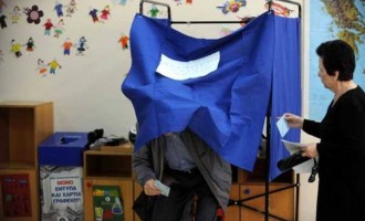 Παραγγελία εκλογικών σάκων από το ΥΠΕΣ φουντώνει την εκλογολογία