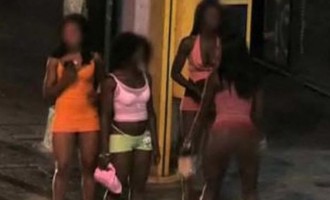 “Κρυφτό” με την αστυνομία παίζουν εκδιδόμενες γυναίκες στο κέντρο της Πάτρας