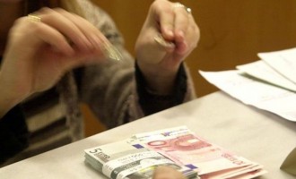 Πάτρα: Τραπεζικός έκλεβε λεφτά από τους λογαριασμούς πελατών