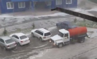 Σιβηρία: Πλημμύρισαν από… χαλάζι (βίντεο)