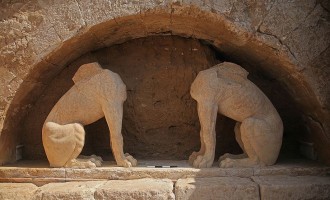Περιστέρη: Ο τάφος στην Αμφίπολη δεν έχει συληθεί