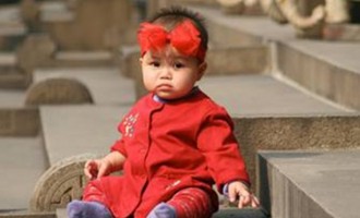 Ρόδος: Κινέζοι έδωσαν το μωρό τους για υιοθεσία έναντι 1.000 ευρώ