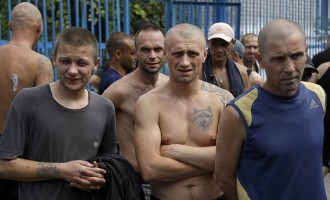 Δραπέτευσαν πάνω από 100 βαρυποινίτες στο Ντονέτσκ