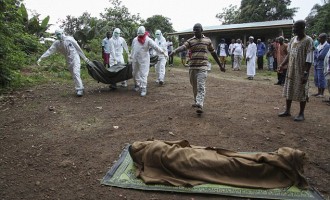 Ξεπέρασαν τους 1.000 οι νεκροί του Έμπολα