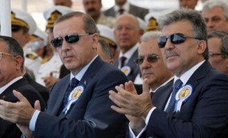 H Τουρκία έχει δύο… Προέδρους