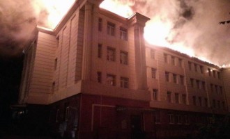 Οι Ουκρανοί έκαψαν σχολείο στο Ντονέτσκ