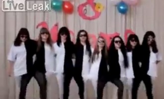 Ρωσία: Θα ζαλιστείτε αν δείτε τον χορό αυτό (βίντεο)