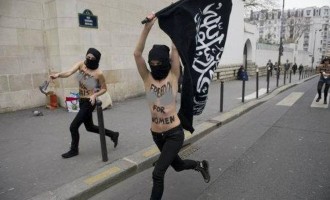 Θα το χάσουν το κεφάλι τους οι FEMEN – Τόπλες με σημαία τζιχαντιστών