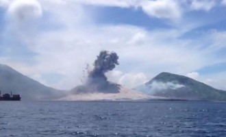 Απίστευτο βίντεο: Η στιγμή της έκρηξης ηφαιστείου