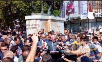 Διαλύονται τα Σκόπια; Οι Αλβανοί της FYROM ανακήρυξαν αυτονομία!