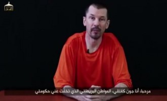 Ισλαμικό Κράτος: Νέο βίντεο με τον Βρετανό όμηρο (βίντεο)