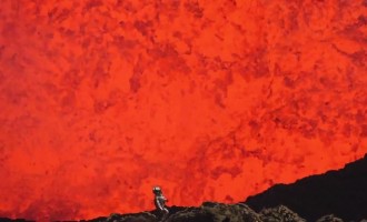 Ο ατρόμητος Έλληνας που κατέβηκε μέσα στο ηφαίστειο (βίντεο)