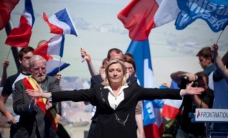 Γαλλία: Η Λεπέν νίκησε ξανά και ζητά διάλυση της Βουλής
