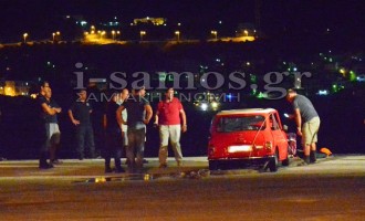 Γυναίκα έπεσε με το αυτοκίνητό της στο λιμάνι της Σάμου (φωτογραφίες)