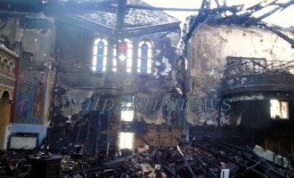 Κάηκε ο Ιερός Ναός της Παλαιοπαναγιάς στη Ναύπακτο (εικόνες & βίντεο)