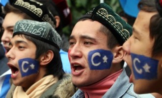 Ουιγούροι Τούρκοι προκάλεσαν νέο μακελειό στην Κίνα – Έσφαζαν με μαχαίρια