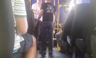 Οι Ουκρανοί νεοναζί τώρα τσακώνονται στα λεωφορεία (βίντεο)
