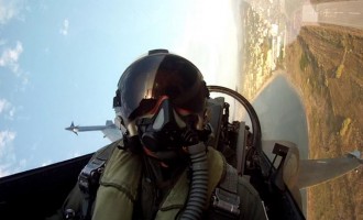 Εκπληκτικό βίντεο από επίδειξη πολεμικών αεροσκαφών