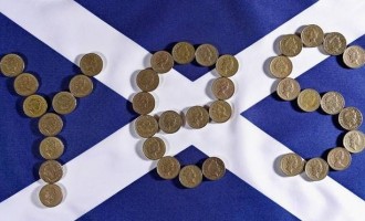 Οι τράπεζες στη Σκωτία υπό το φόβο του «ναι» τα μαζεύουν για Λονδίνο