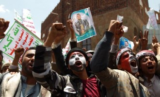Οι σιίτες αντάρτες στην Υεμένη κατέλαβαν την έδρα της κυβέρνησης