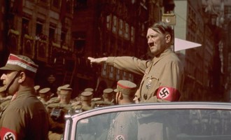 «Τα 12 χρόνια του Χίτλερ ήταν μια κουτσουλιά στην ιστορία» δήλωσε ο αρχηγός του AfD