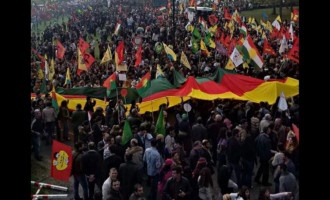Μέγα πλήθος στη Γερμανία ενάντια στο Ισλαμικό Κράτος