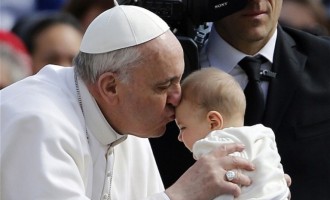 Πάπας Φραγκίσκος: “Οι Άγγελοι υπάρχουν, να τους… μιλάτε!”