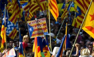Η Καταλονία αψηφά την κεντρική κυβέρνηση της Ισπανίας