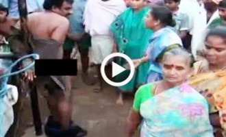 Ινδία: Γυναίκες έπιασαν βιαστές και τους περιέλαβαν με ό,τι βρήκαν (βίντεο)