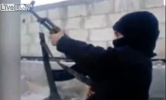 Το Ισλαμικό Κράτος εκπαιδεύει για τρομοκράτες μικρά παιδιά (βίντεο)