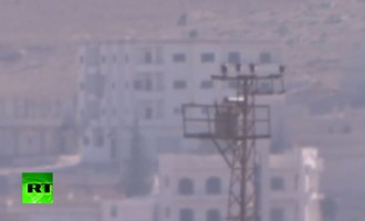 Κομπάνι: Βίντεο με το Ισλαμικό Κράτος να υψώνει τη σημαία