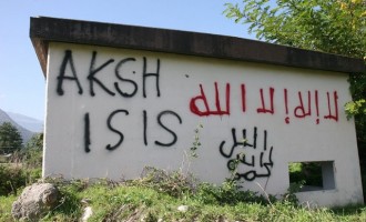 Γκράφιτι σε Μονή στο Κόσοβο: “Το χαλιφάτο έρχεται”
