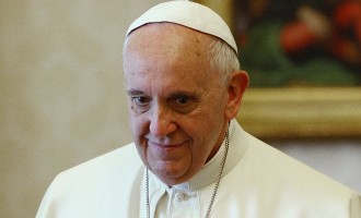 Ο Πάπας δέχεται τη θεωρία της εξέλιξης των ειδών