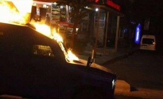 Οι Κούρδοι επιτίθενται σε αστυνομικά τμήματα – Χάος στην Τουρκία