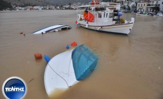 Σπίτια πλημμύρισαν και βάρκες βούλιαξαν στη Χίο