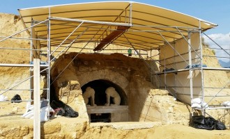 Μενδώνη: Η ανασκαφή στην Αμφίπολη τελείωσε