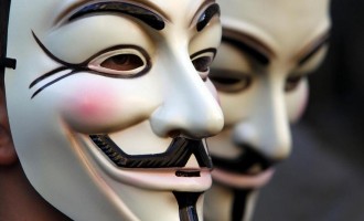 Συναγερμός στο Λονδίνο για την πορεία των Anonymous (βίντεο)