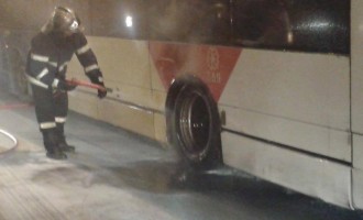 Φωτιά σε λεωφορείο του ΟΑΣΘ στο Πανόραμα Θεσσαλονίκης