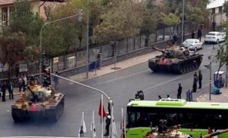 Τουρκικά τανκς στους δρόμους των κουρδικών πόλεων