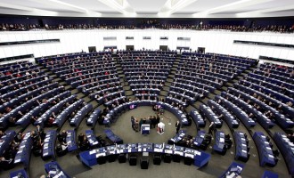 Le Soir: «Russiagate» στο Ευρωπαϊκό Κοινοβούλιο δύο μήνες πριν τις ευρωεκλογές