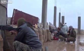 Άγρια μάχη στα τείχη της Κομπάνι – Βροχή οι σφαίρες (βίντεο)