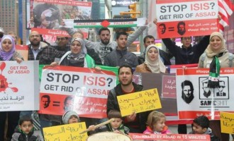 Σύροι διαδηλωτές στη Νέα Υόρκη δεν θεωρούν κακό το Ισλαμικό Κράτος!