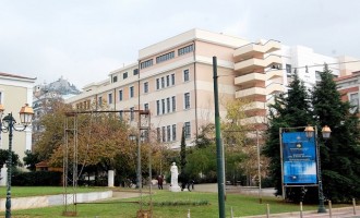Υπό κατάληψη η Νομική Σχολή Αθηνών