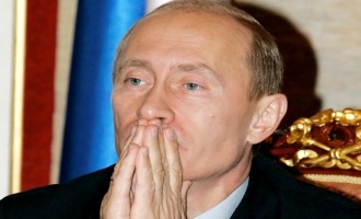 Πούτιν: Η κρίση προκλήθηκε από εξωτερικούς παράγοντες