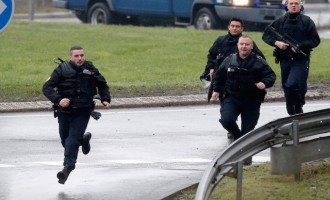 Στο δικαστήριο τέσσερις ύποπτοι για τις επιθέσεις στο Παρίσι