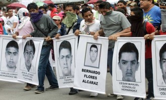Ειρηνική διαδήλωση στο Μεξικό για τους αγνοούμενους την Πρωτοχρονιά